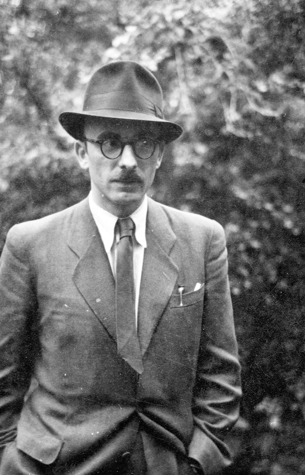 0029 1944-ben az illegalitsban